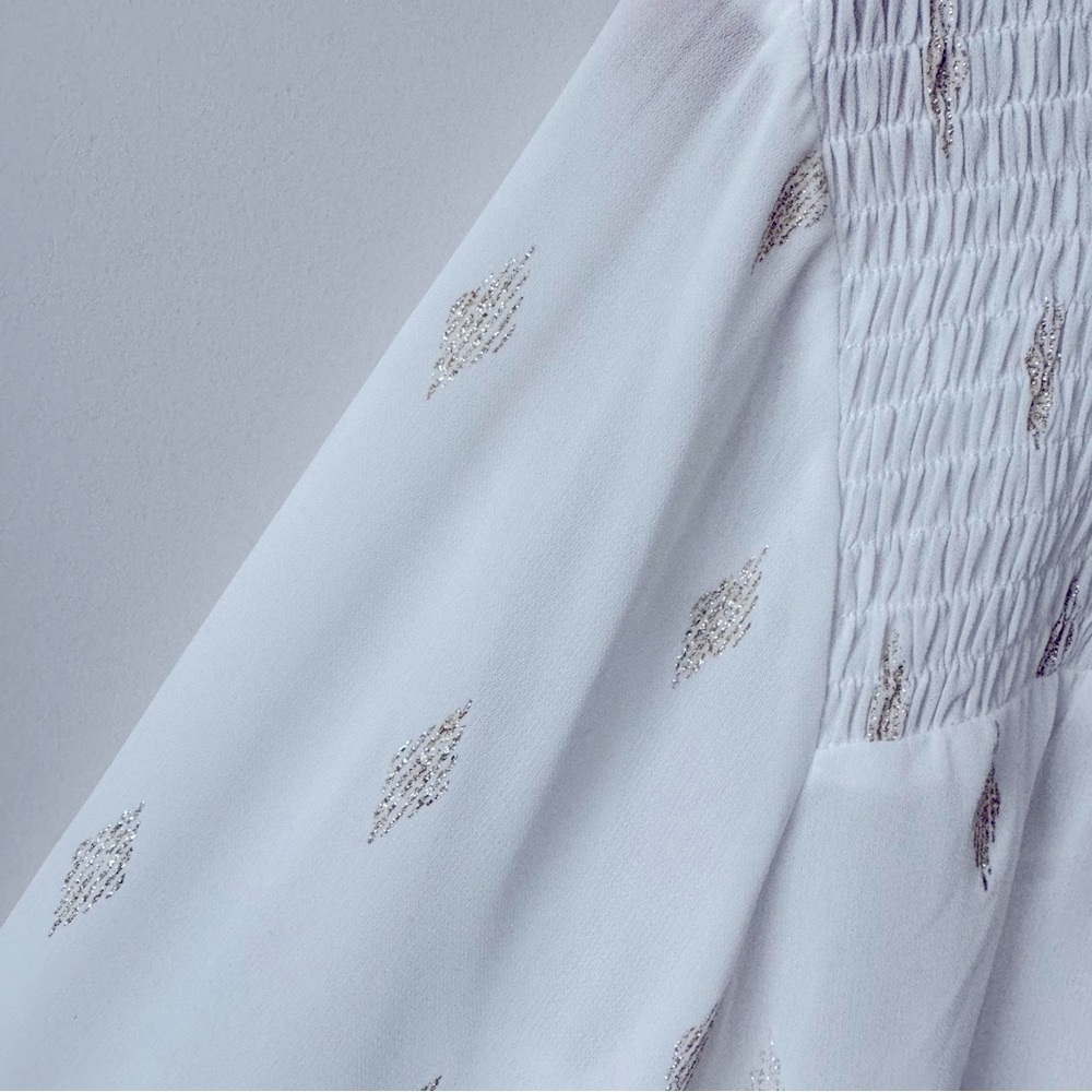 Hem and Thread ivory with gold details blouse - Picture 3 of 11